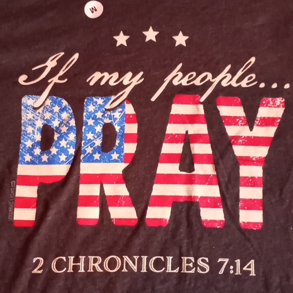 NWT "If my people pray" Christian T-shirt Medium dark grey